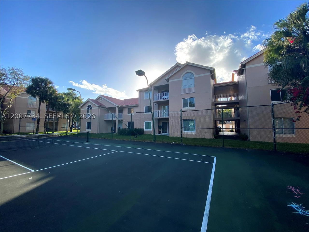 Real estate property located at 10521 158th Ct #206, Miami-dade, Royal Palm Place, Miami, FL