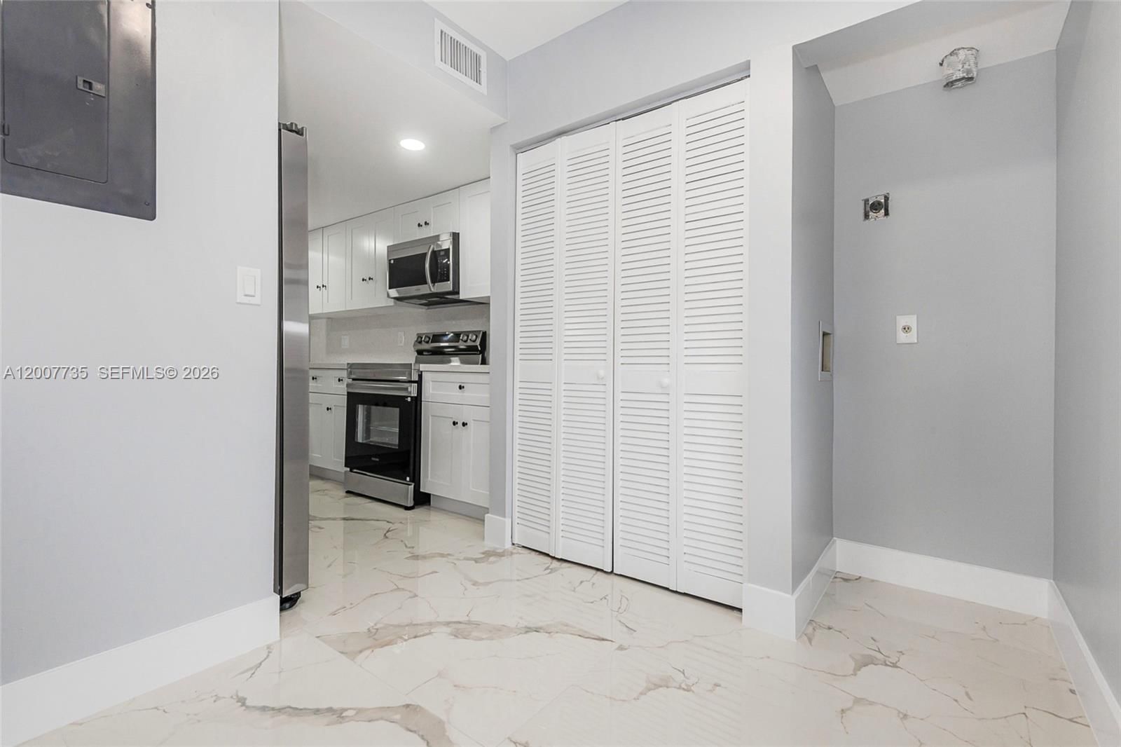 Real estate property located at 7111 42nd Pl, Broward, Orange Plat, Davie, FL