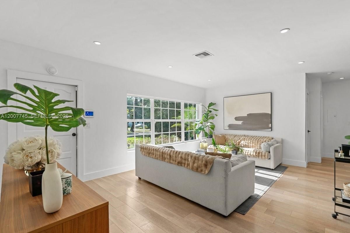 Real estate property located at 11790 8th Ave, Miami-dade, Griffing Biscayne Park Es, Biscayne Park, FL