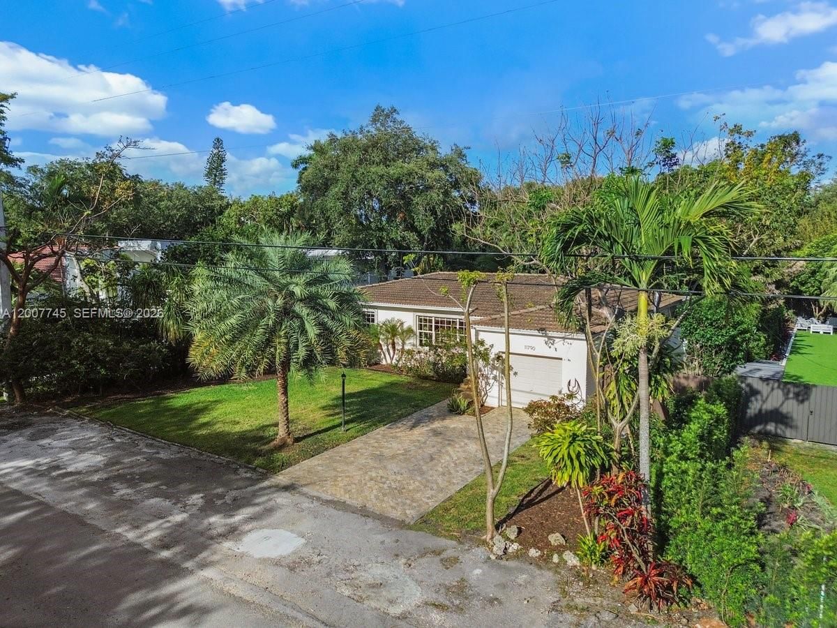 Real estate property located at 11790 8th Ave, Miami-dade, Griffing Biscayne Park Es, Biscayne Park, FL