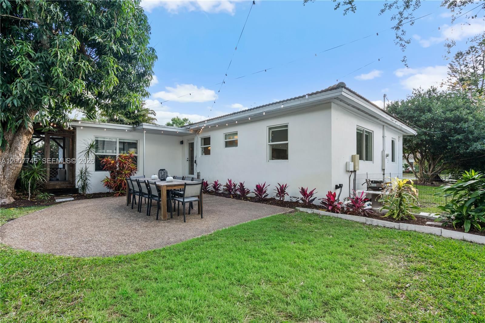 Real estate property located at 11790 8th Ave, Miami-dade, Griffing Biscayne Park Es, Biscayne Park, FL