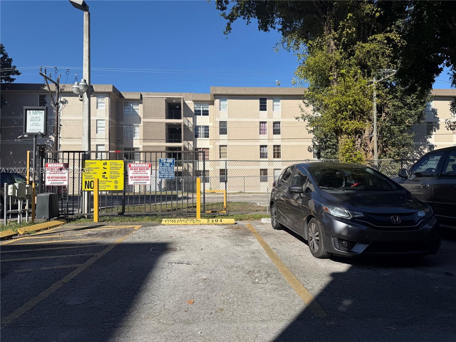 Real estate property located at 1850 56th St #2404, Miami-dade, Palm-east Gardens Condo, Hialeah, FL