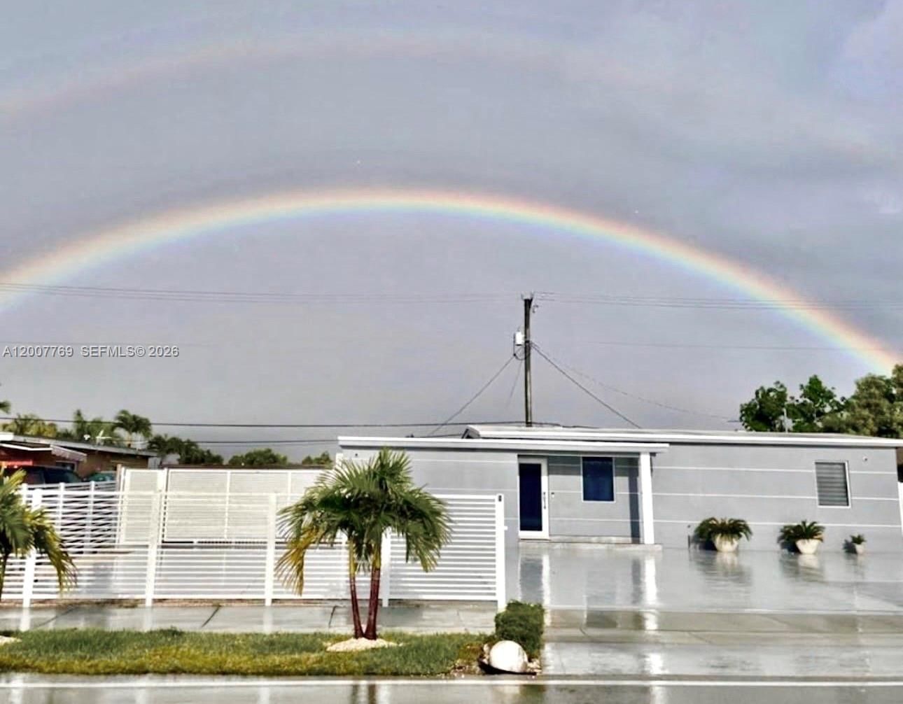 Real estate property located at 4041 117th Ave, Miami-dade, Westwood Lake, Miami, FL