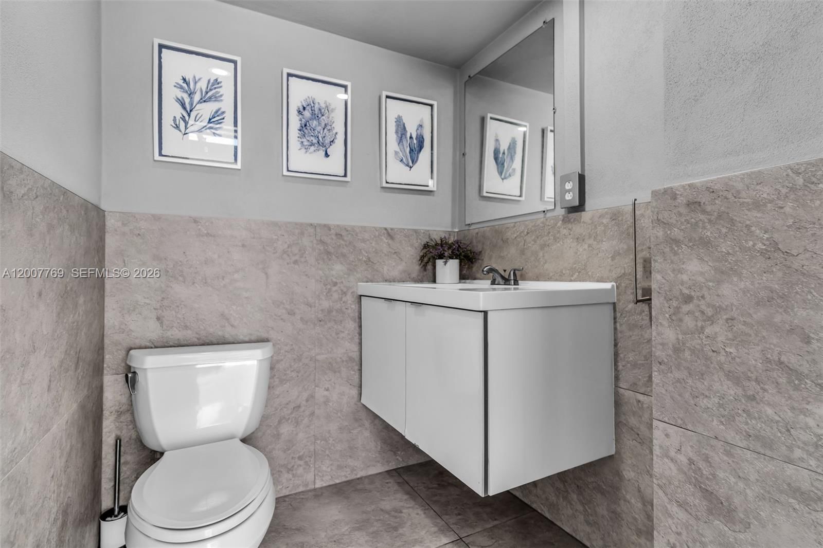 Real estate property located at 4041 117th Ave, Miami-dade, Westwood Lake, Miami, FL