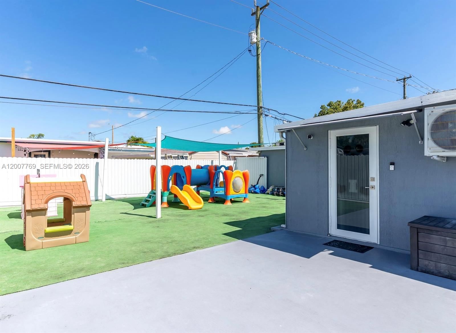 Real estate property located at 4041 117th Ave, Miami-dade, Westwood Lake, Miami, FL