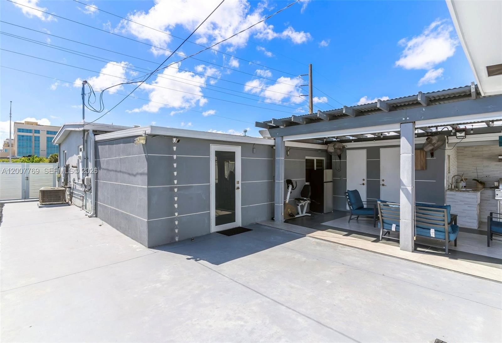 Real estate property located at 4041 117th Ave, Miami-dade, Westwood Lake, Miami, FL