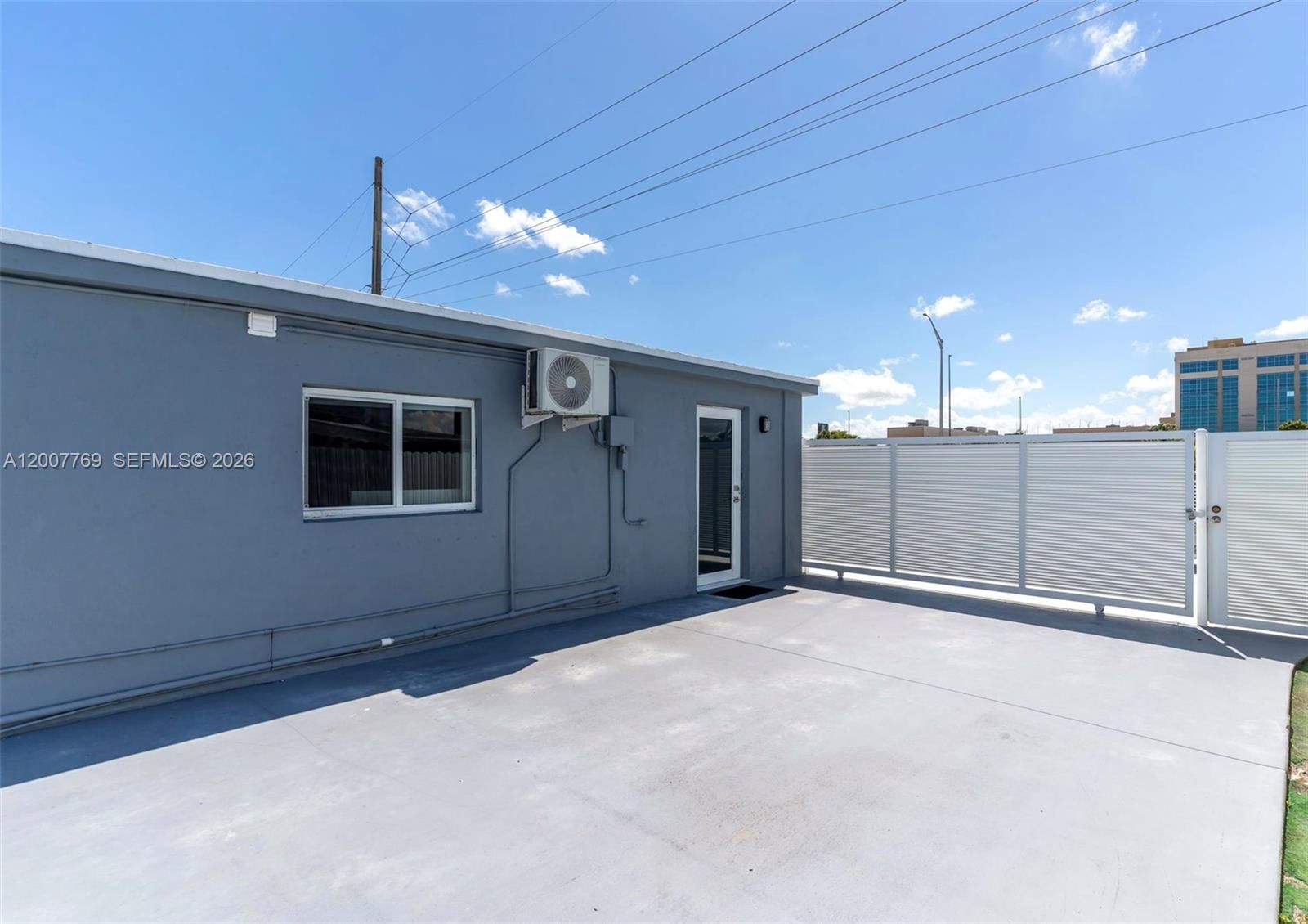 Real estate property located at 4041 117th Ave, Miami-dade, Westwood Lake, Miami, FL