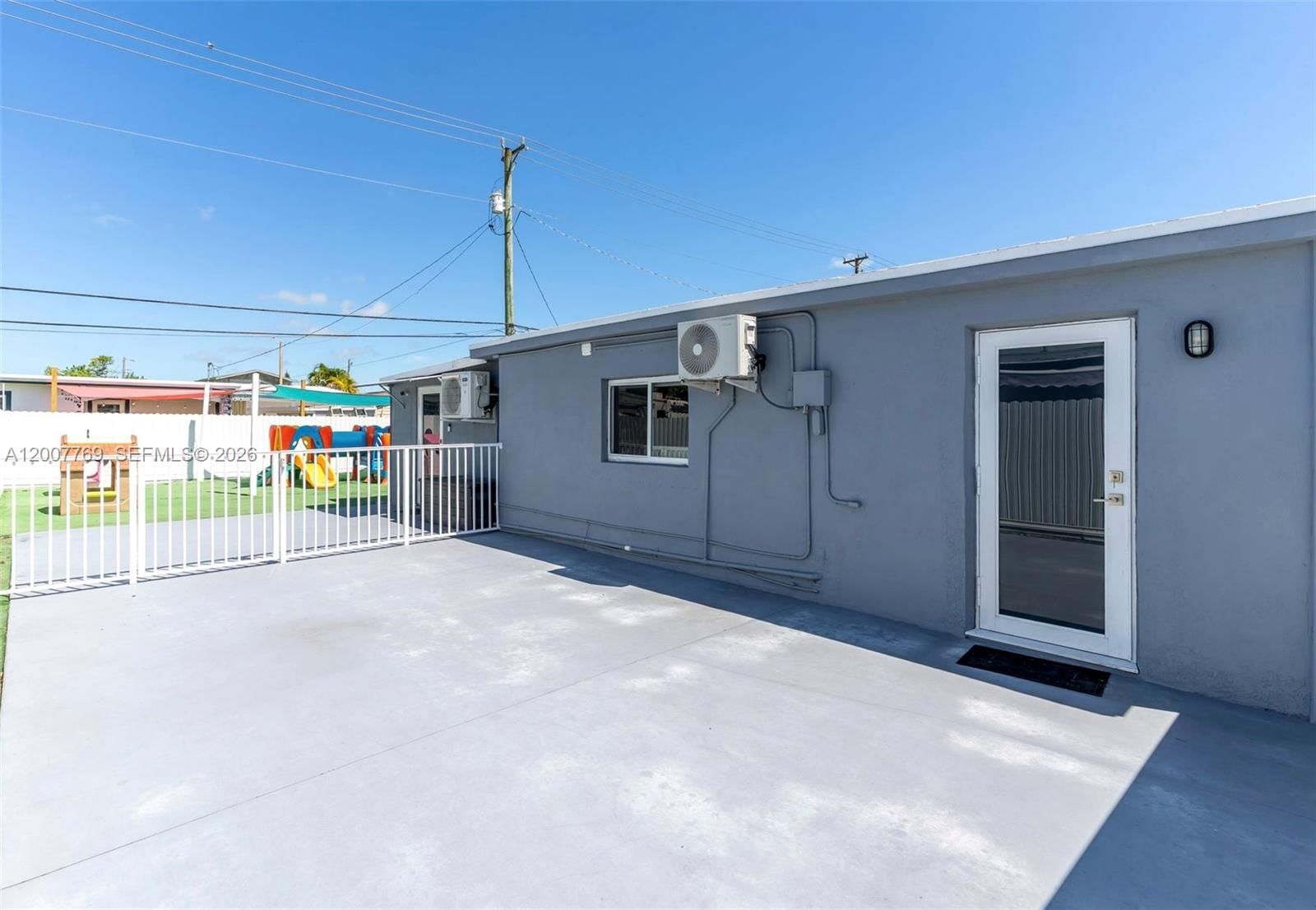 Real estate property located at 4041 117th Ave, Miami-dade, Westwood Lake, Miami, FL