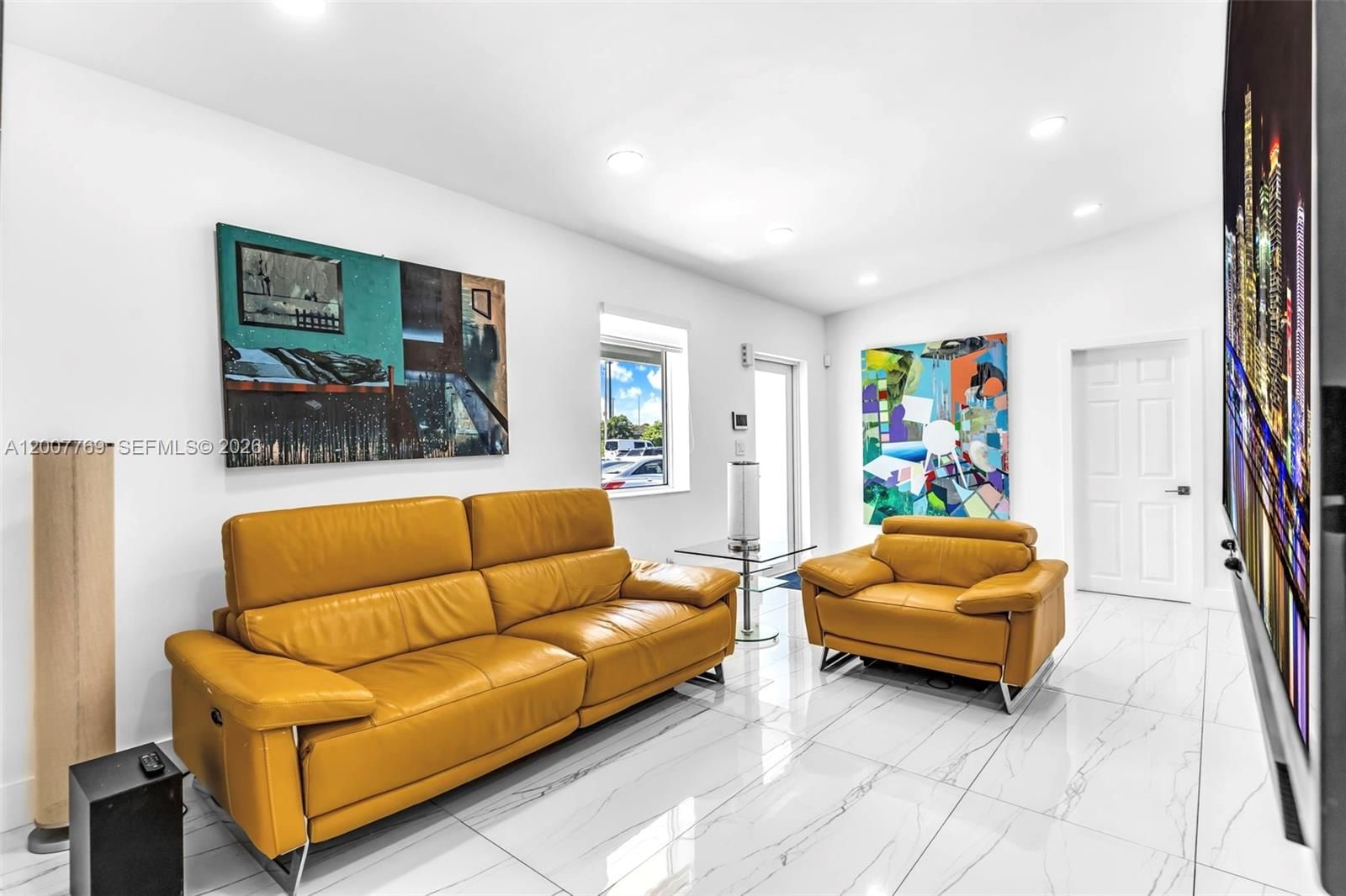 Real estate property located at 4041 117th Ave, Miami-dade, Westwood Lake, Miami, FL