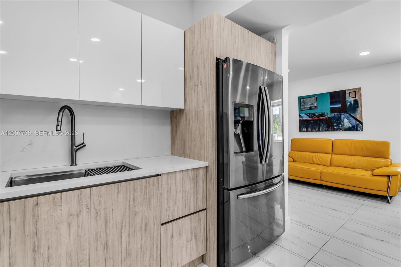 Real estate property located at 4041 117th Ave, Miami-dade, Westwood Lake, Miami, FL