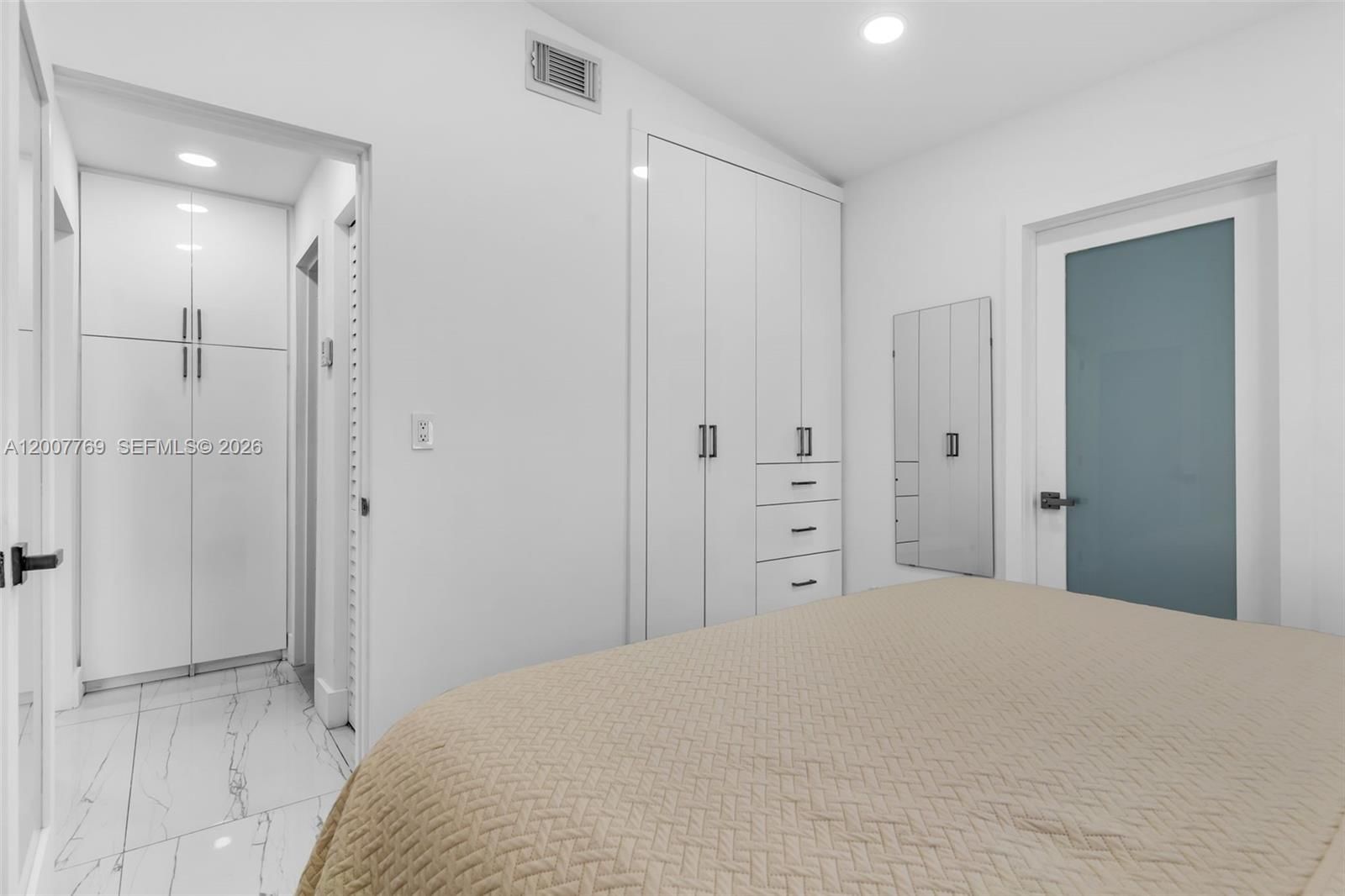 Real estate property located at 4041 117th Ave, Miami-dade, Westwood Lake, Miami, FL