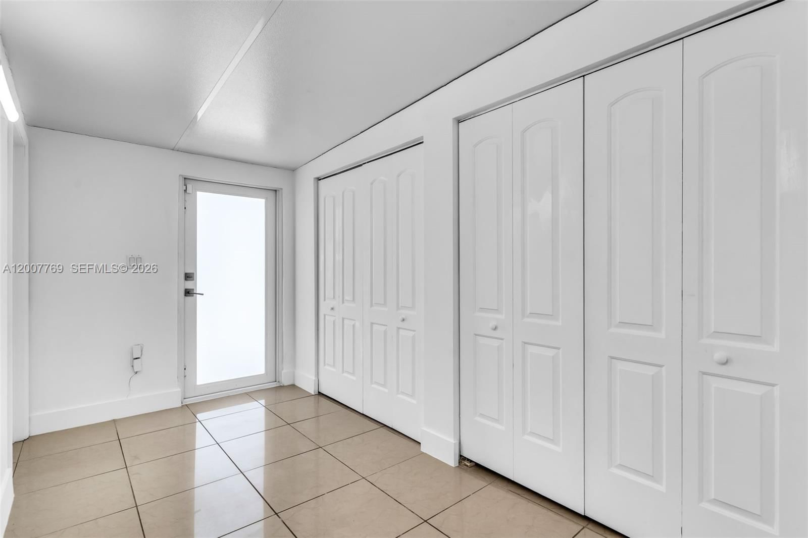 Real estate property located at 4041 117th Ave, Miami-dade, Westwood Lake, Miami, FL