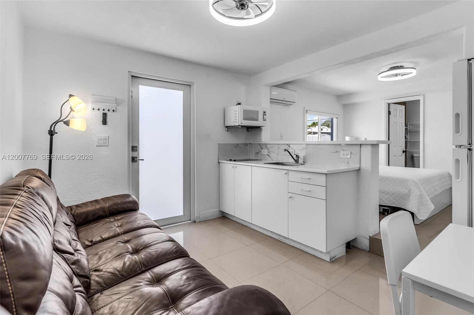 Real estate property located at 4041 117th Ave, Miami-dade, Westwood Lake, Miami, FL