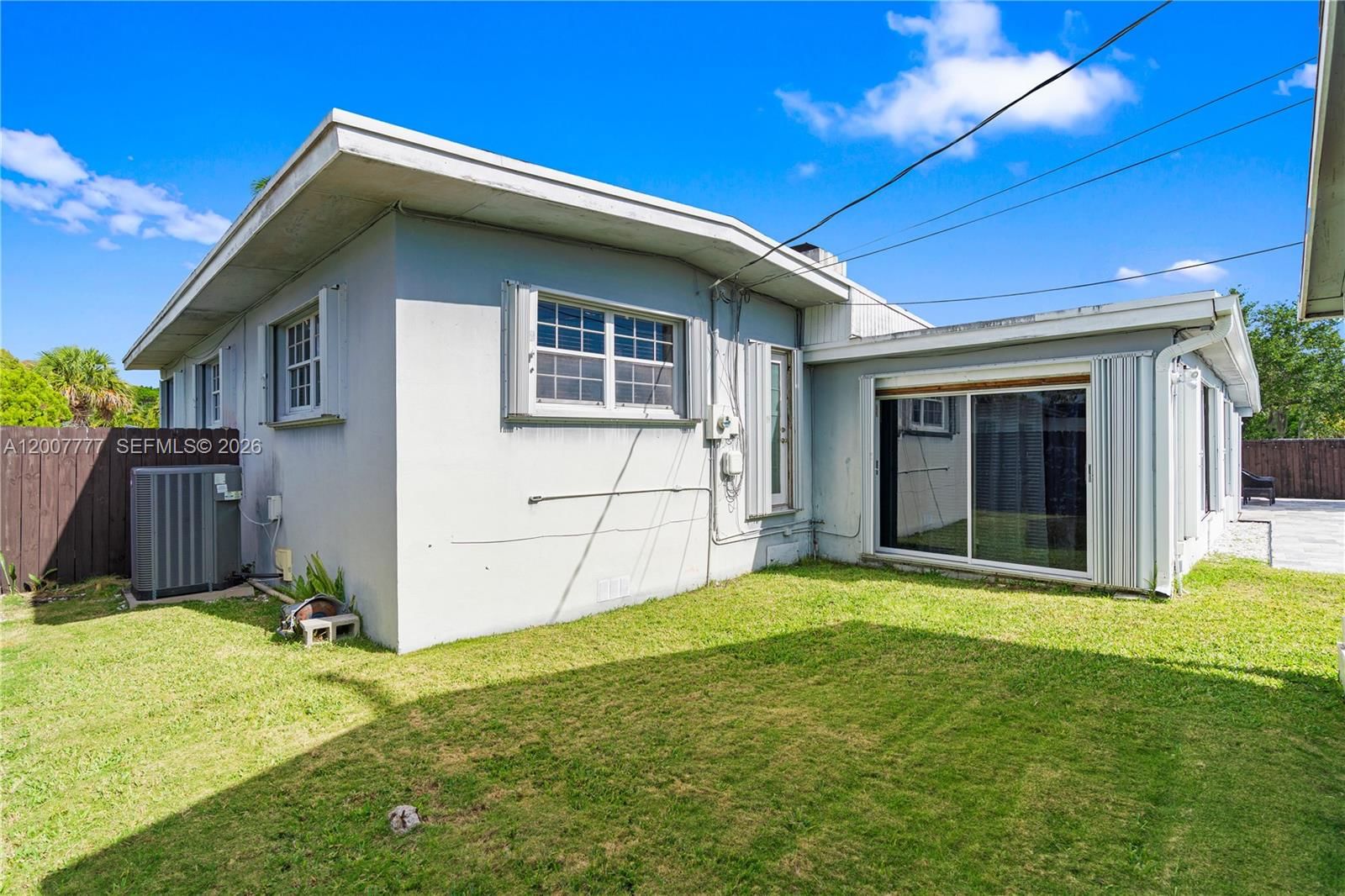 Real estate property located at 9500 Caribbean Blvd, Miami-dade, South Coral Homes Sec 2, Cutler Bay, FL