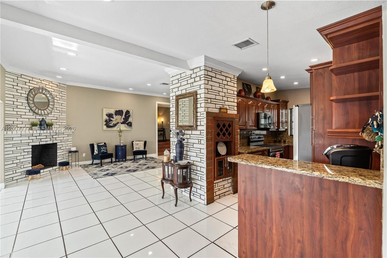 Real estate property located at 9500 Caribbean Blvd, Miami-dade, South Coral Homes Sec 2, Cutler Bay, FL