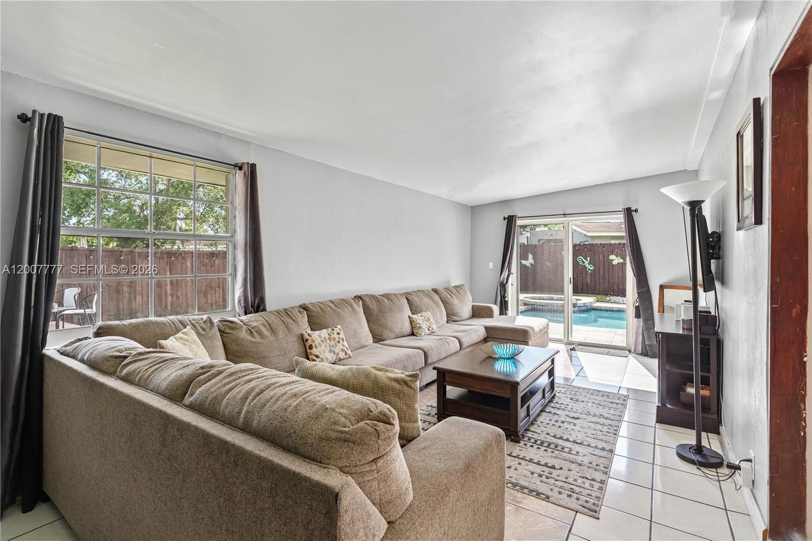 Real estate property located at 9500 Caribbean Blvd, Miami-dade, South Coral Homes Sec 2, Cutler Bay, FL