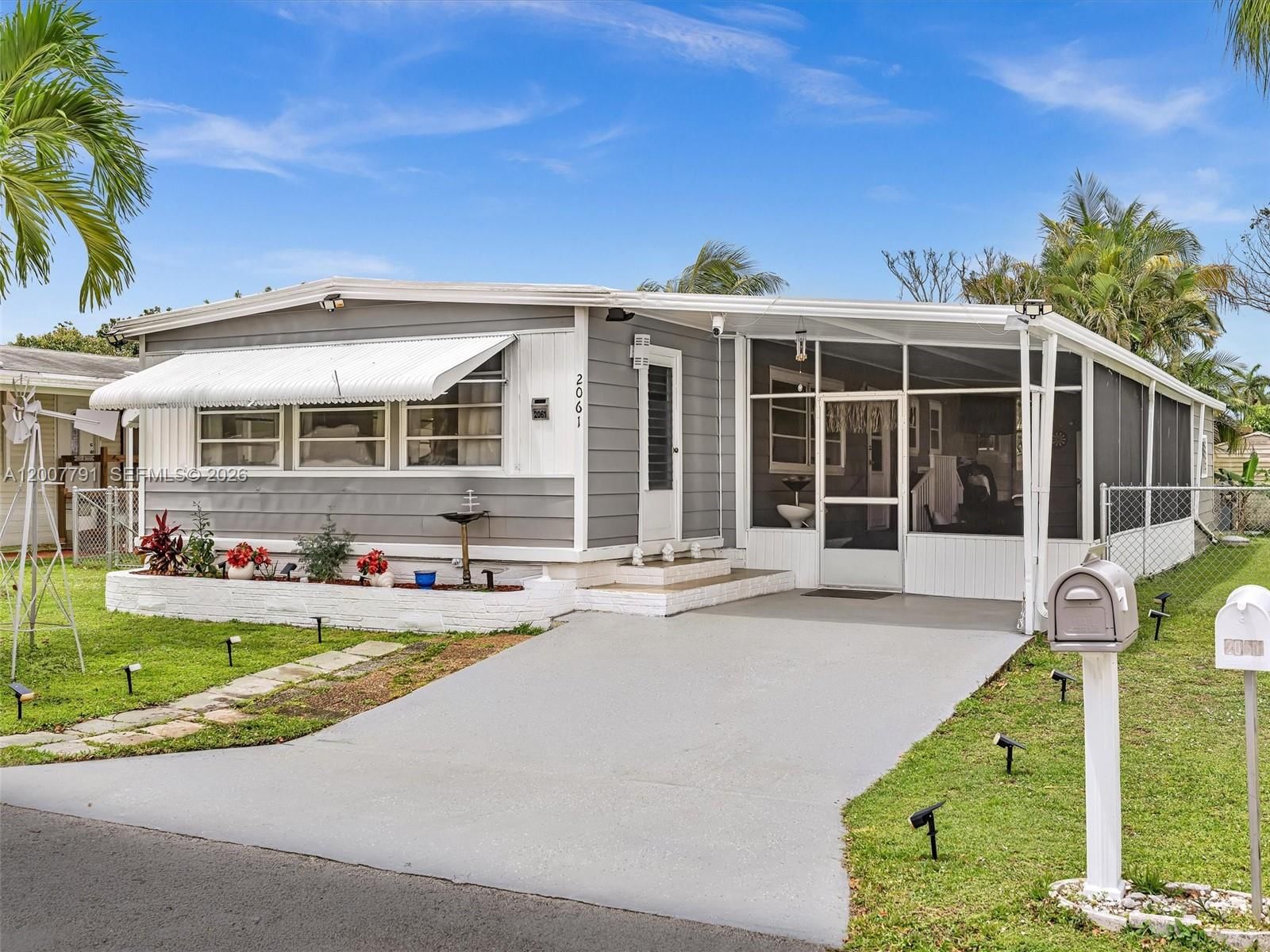 Real estate property located at 2061 83rd Ave, Broward, Park City Sec Three, Davie, FL