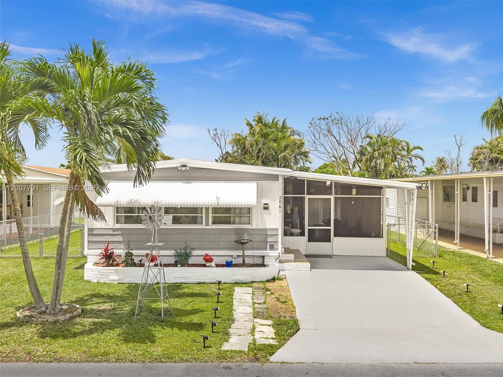 Real estate property located at 2061 83rd Ave, Broward, Park City Sec Three, Davie, FL