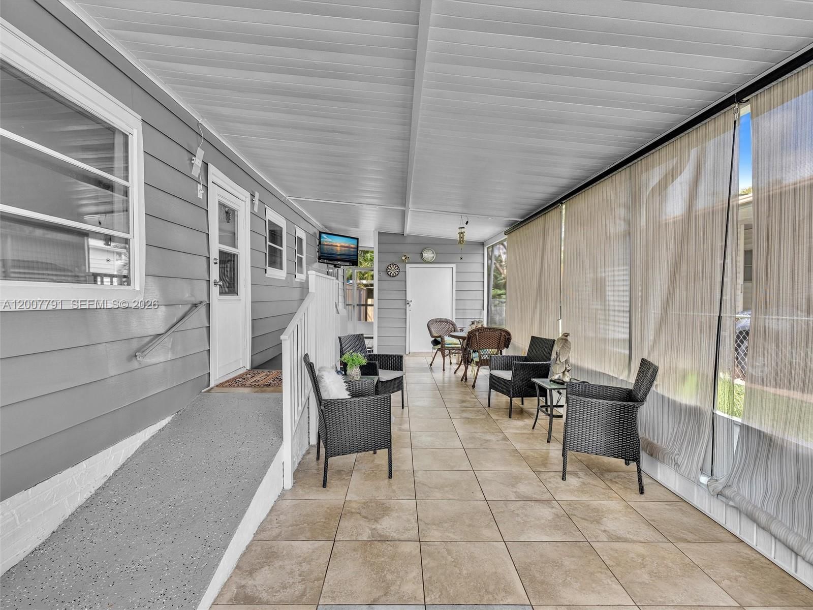 Real estate property located at 2061 83rd Ave, Broward, Park City Sec Three, Davie, FL