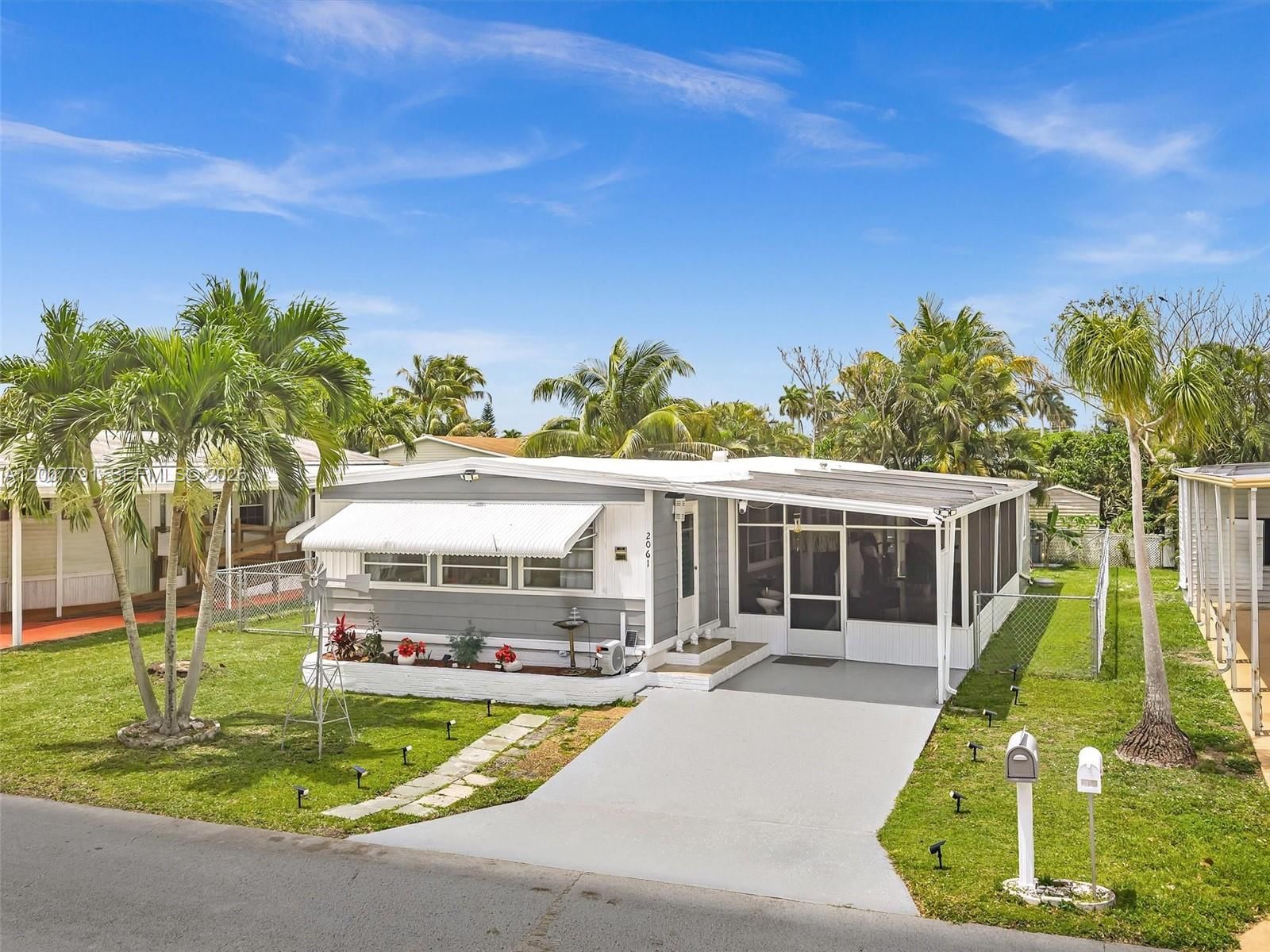 Real estate property located at 2061 83rd Ave, Broward, Park City Sec Three, Davie, FL