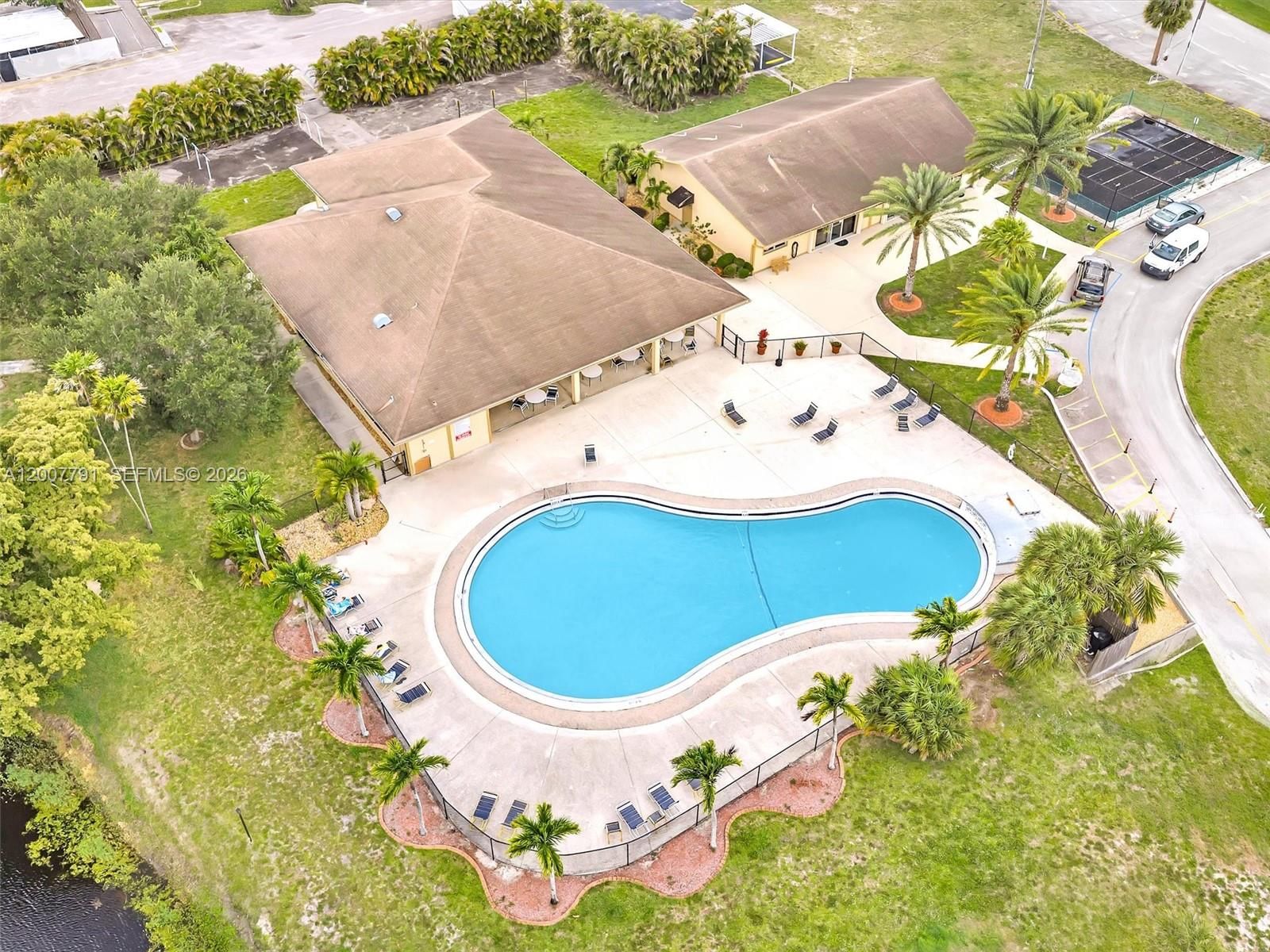 Real estate property located at 2061 83rd Ave, Broward, Park City Sec Three, Davie, FL