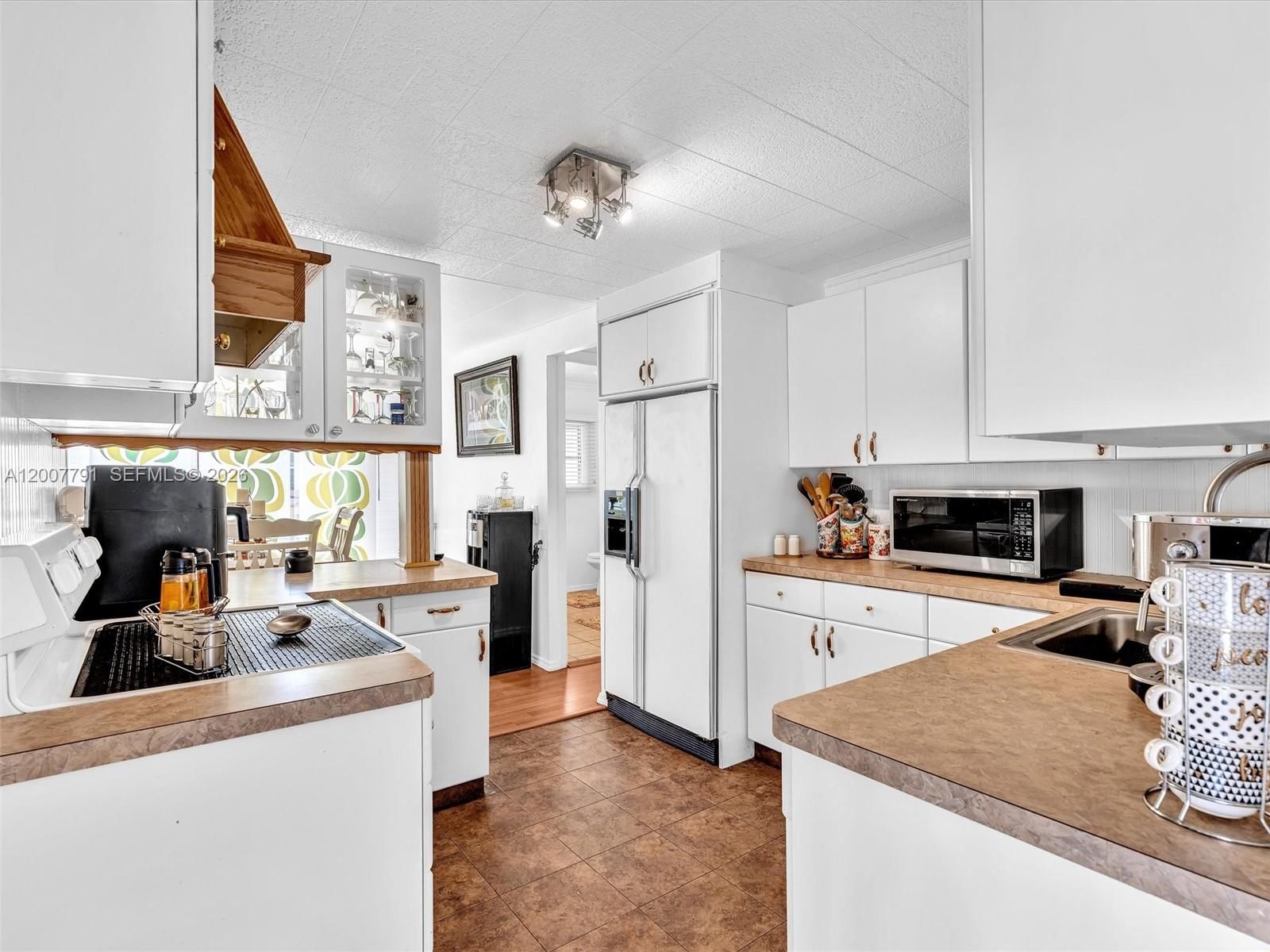 Real estate property located at 2061 83rd Ave, Broward, Park City Sec Three, Davie, FL