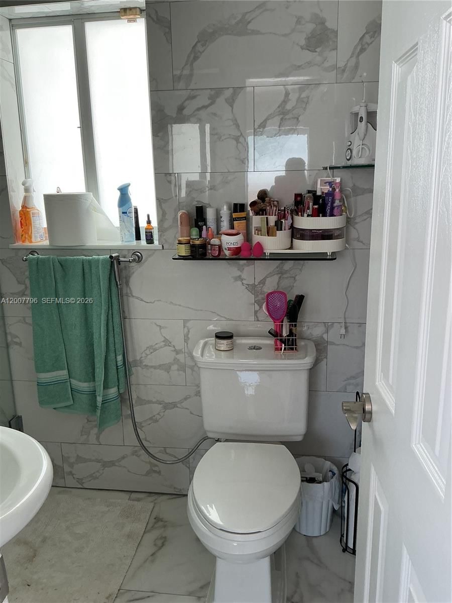 Real estate property located at 3630 3rd St, Miami-dade, Kirkland Heights Amd, Miami, FL