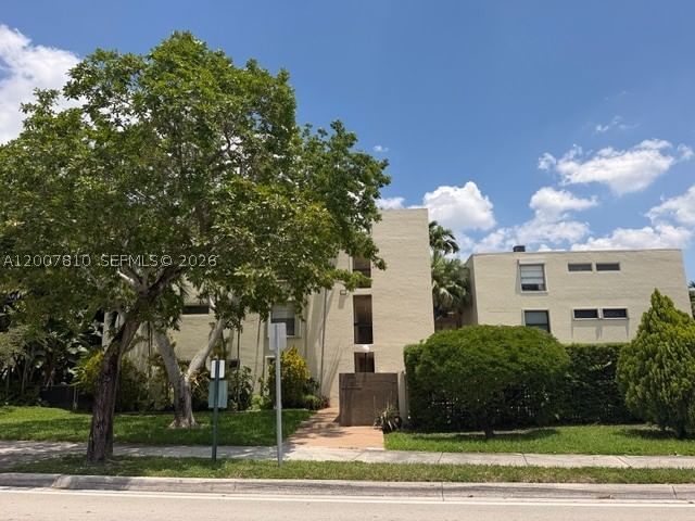 Real estate property located at 709 Curtiss Pkwy #20, Miami-dade, 709 Curtiss Parkway Condo, Miami Springs, FL