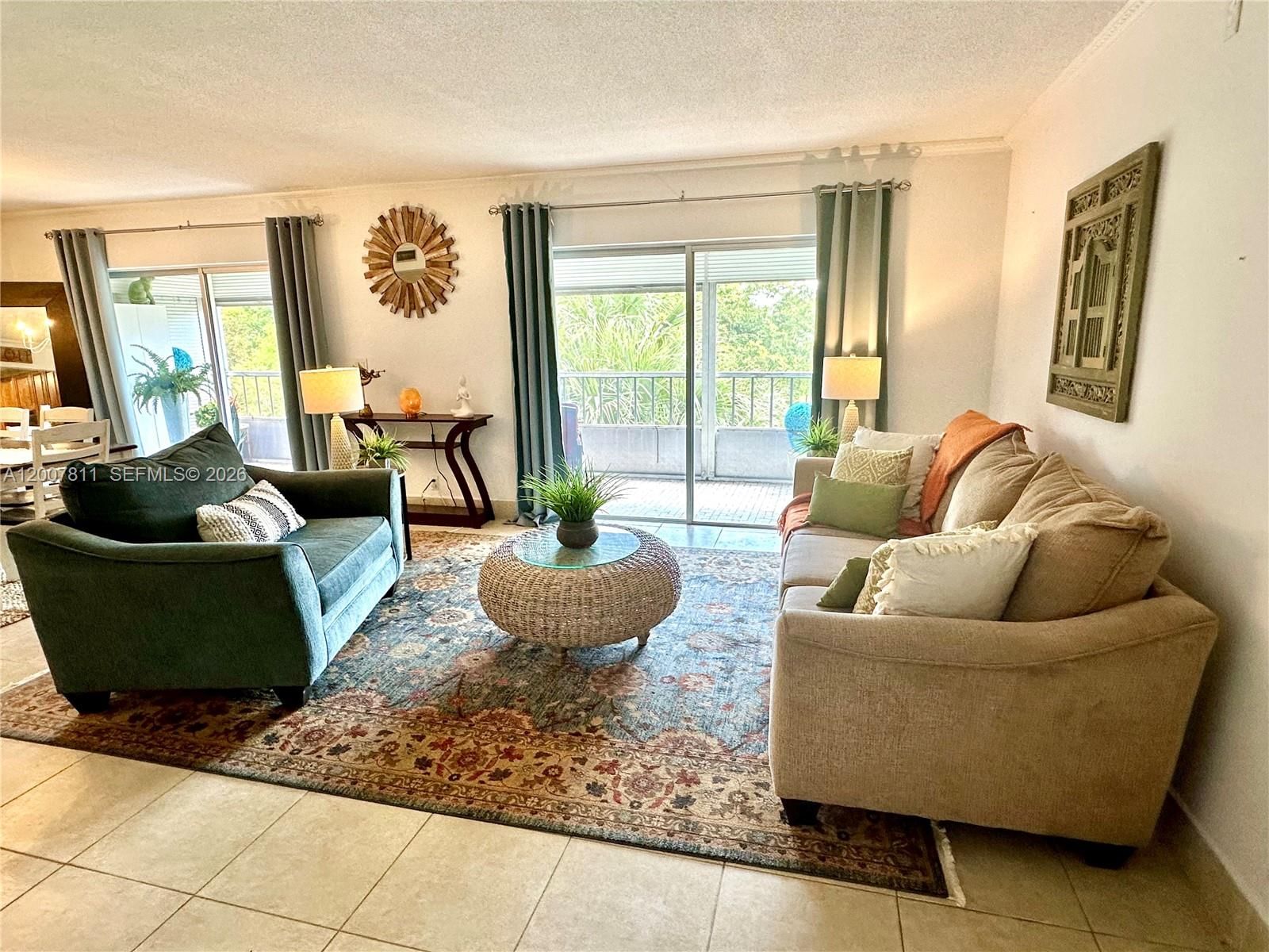 Real estate property located at 1001 Hillcrest Ct #306, Broward, Hillcrest Country Club Apt, Hollywood, FL