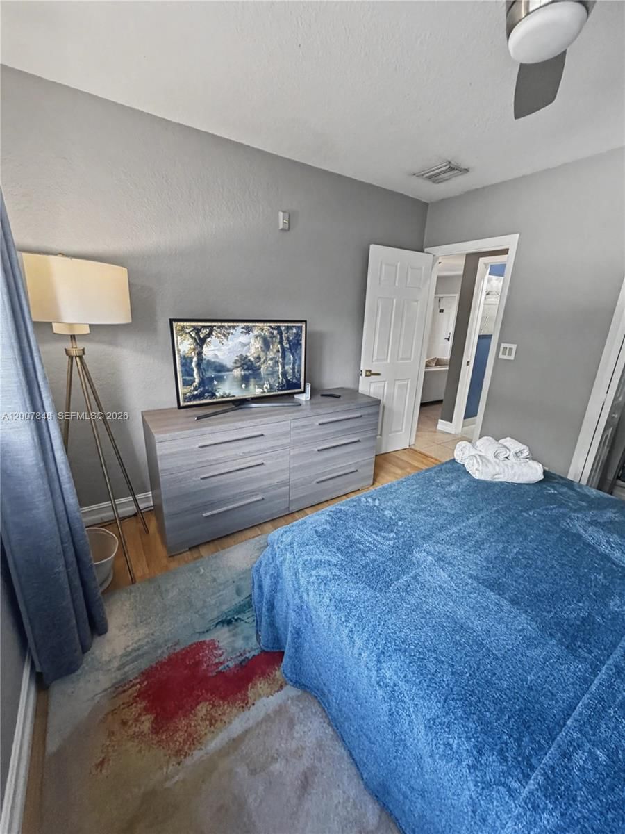 Real estate property located at 1423 Holly Heights Dr #11, Broward, Cascade At Holly Heights, Fort Lauderdale, FL