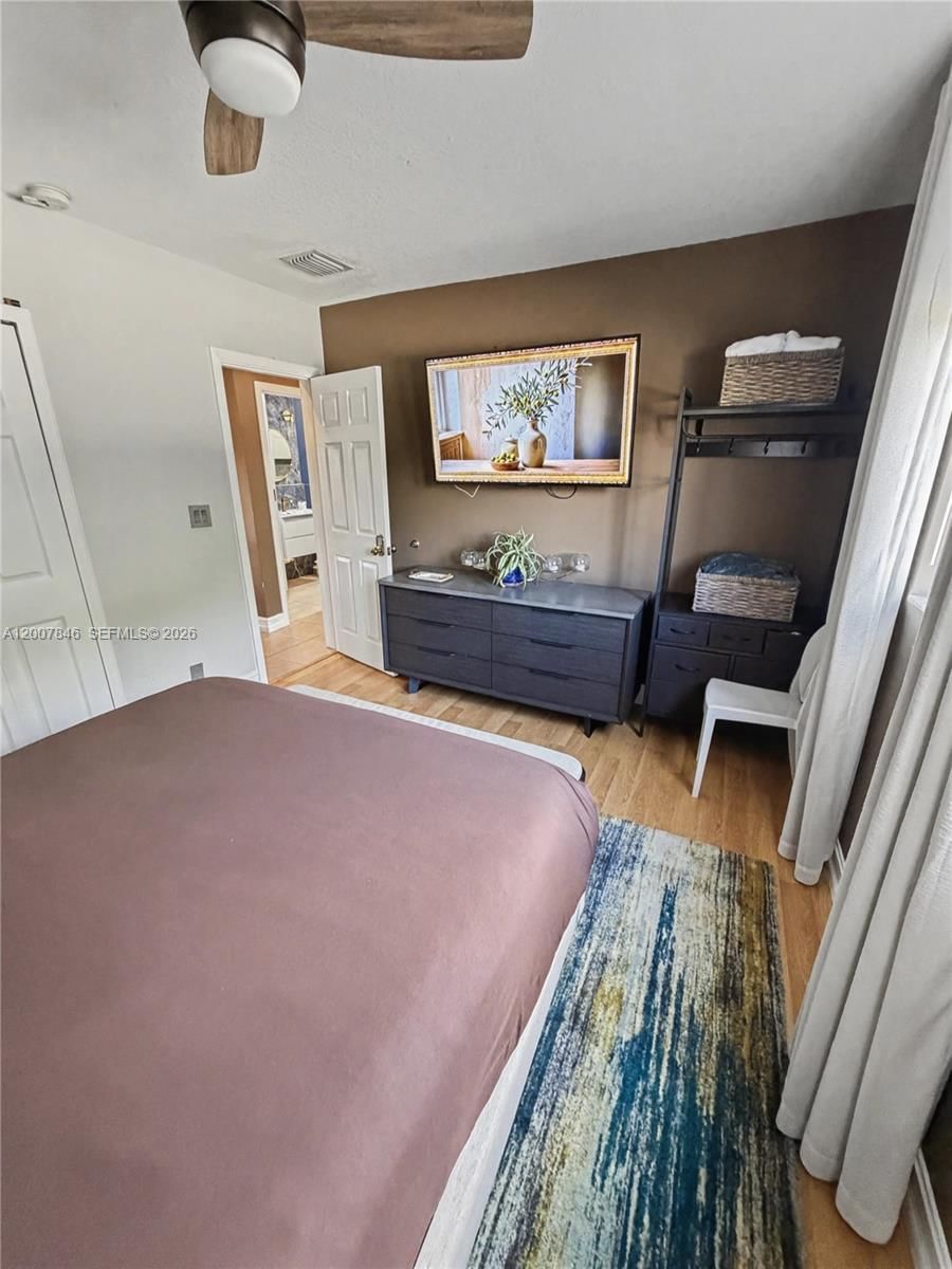 Real estate property located at 1423 Holly Heights Dr #11, Broward, Cascade At Holly Heights, Fort Lauderdale, FL