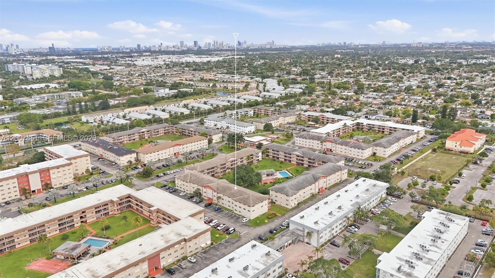 Real estate property located at 5300 Washington St G323, Broward, Beverly Hills Condo Numbe, Hollywood, FL