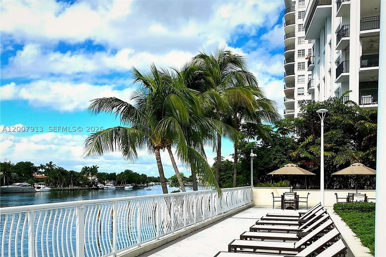 Real estate property located at 5600 Collins Ave #15B, Miami-dade, 5600 Condo, Miami Beach, FL