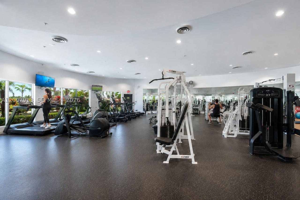 Real estate property located at 5600 Collins Ave #15B, Miami-dade, 5600 Condo, Miami Beach, FL