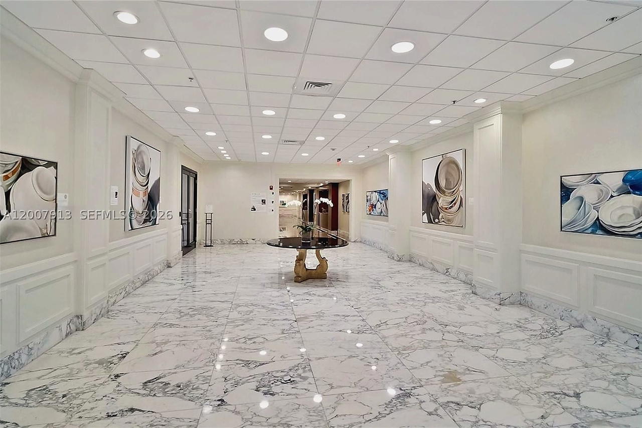Real estate property located at 5600 Collins Ave #15B, Miami-dade, 5600 Condo, Miami Beach, FL