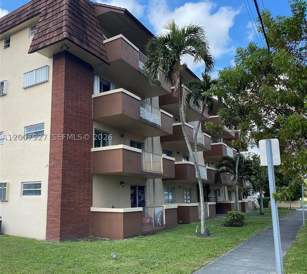 Real estate property located at 680 Miller Dr W401, Miami-dade, Springs Towers Condo, Miami Springs, FL