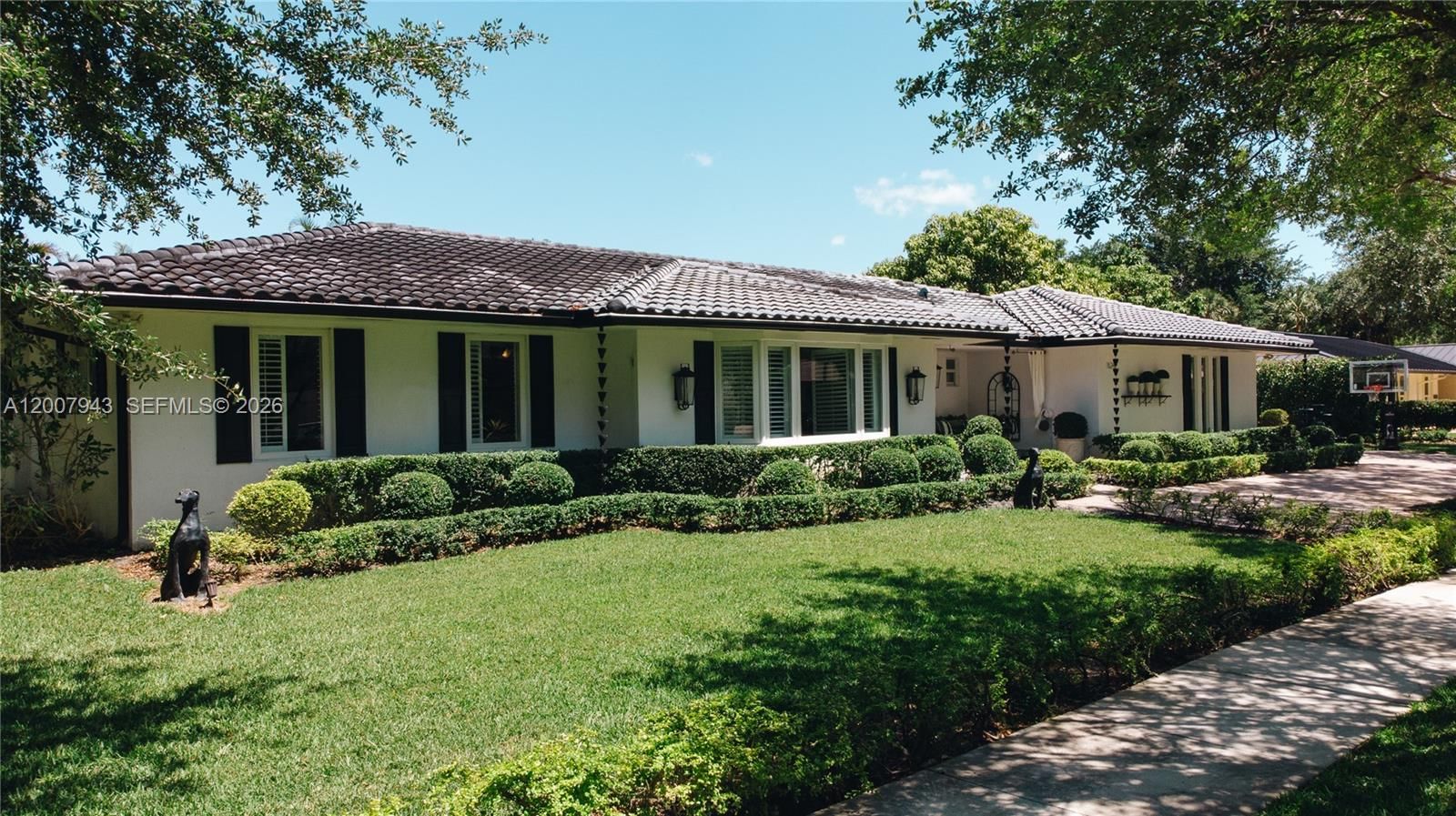 Real estate property located at 16241 Troon Cir, Miami-dade, Miami Lakes - Loch Lomond, Miami Lakes, FL