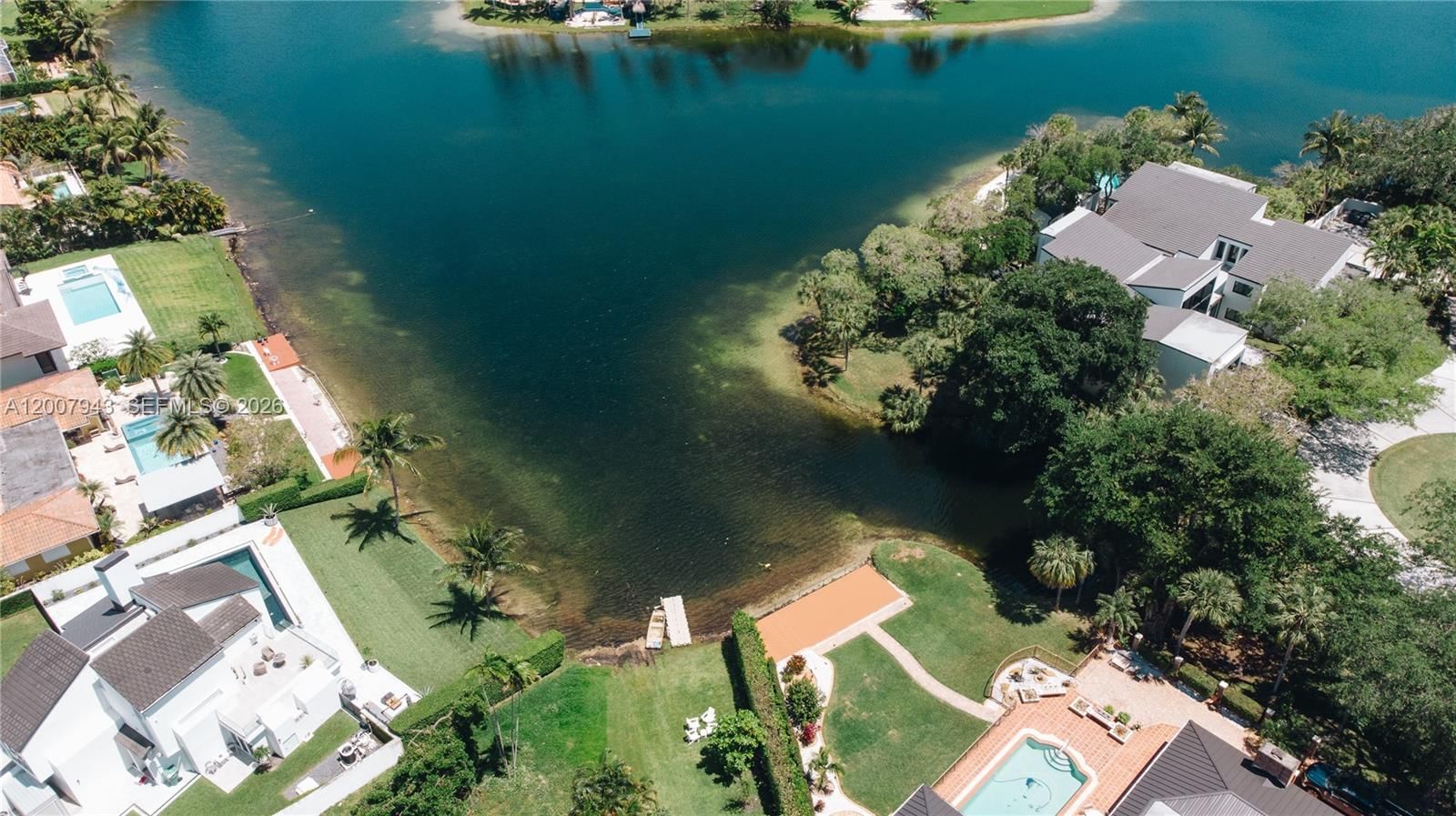 Real estate property located at 16241 Troon Cir, Miami-dade, Miami Lakes - Loch Lomond, Miami Lakes, FL