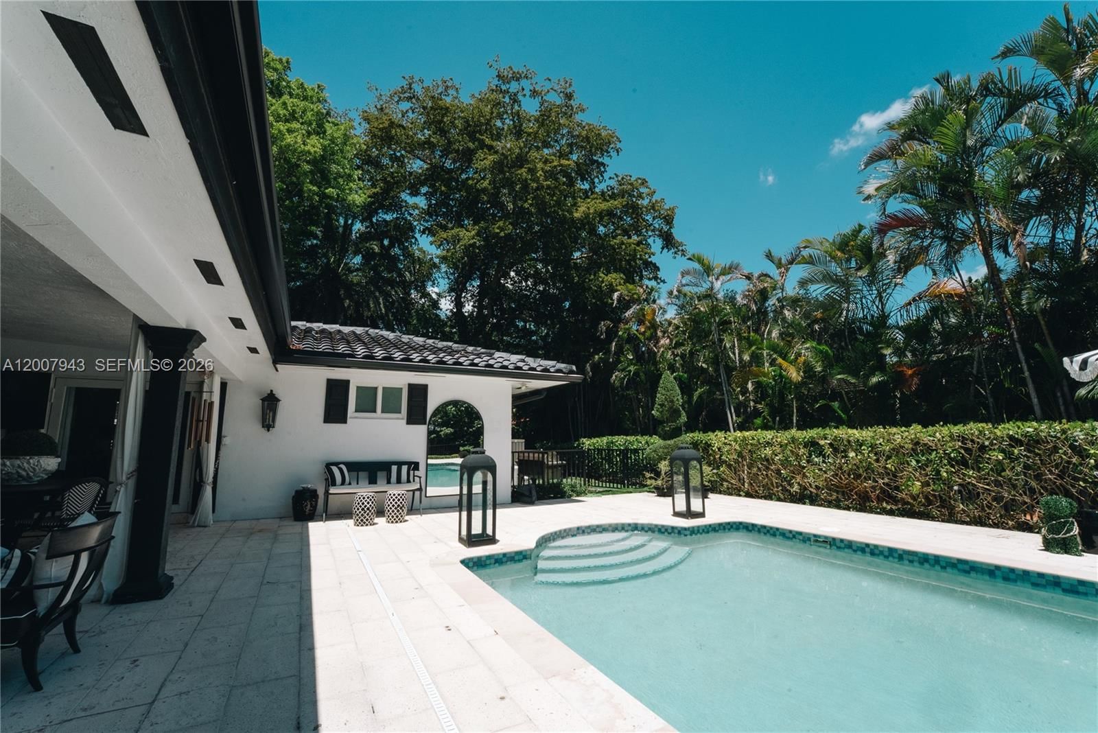 Real estate property located at 16241 Troon Cir, Miami-dade, Miami Lakes - Loch Lomond, Miami Lakes, FL