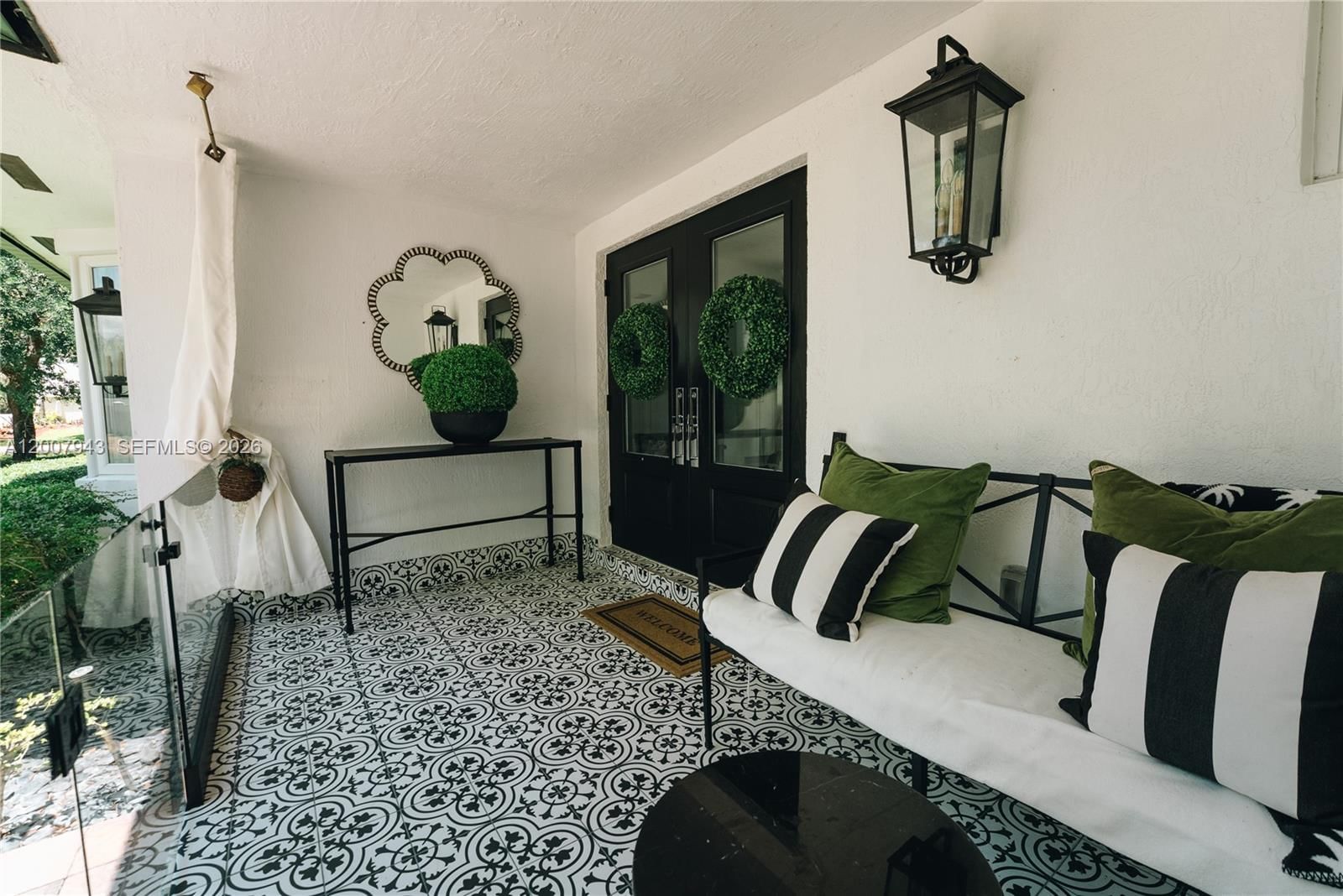 Real estate property located at 16241 Troon Cir, Miami-dade, Miami Lakes - Loch Lomond, Miami Lakes, FL