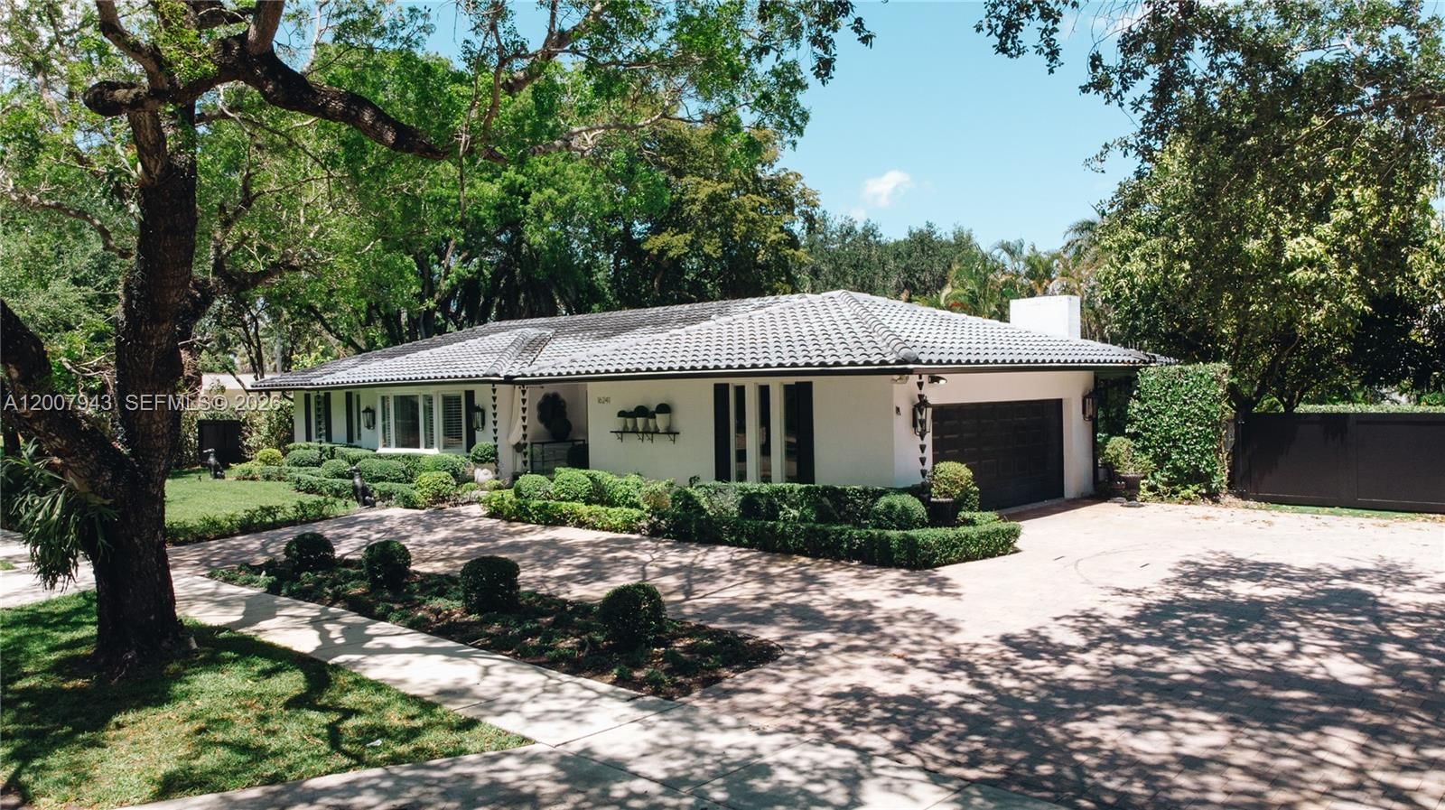 Real estate property located at 16241 Troon Cir, Miami-dade, Miami Lakes - Loch Lomond, Miami Lakes, FL