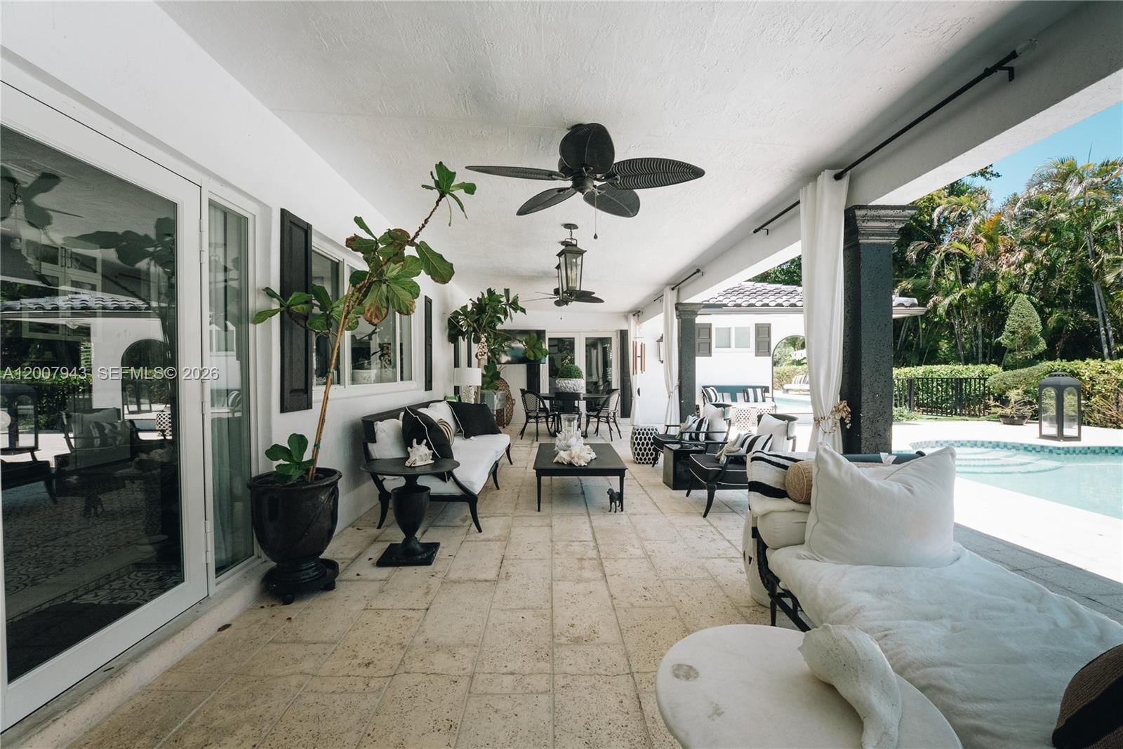 Real estate property located at 16241 Troon Cir, Miami-dade, Miami Lakes - Loch Lomond, Miami Lakes, FL