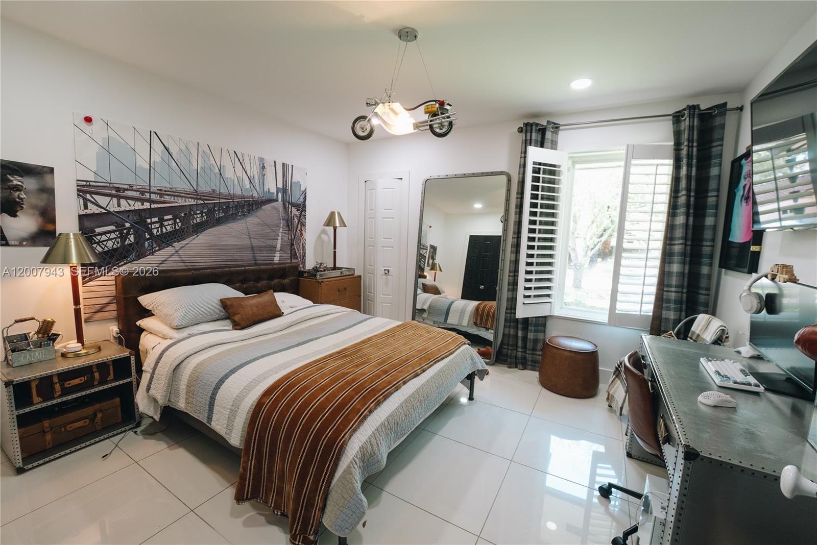 Real estate property located at 16241 Troon Cir, Miami-dade, Miami Lakes - Loch Lomond, Miami Lakes, FL