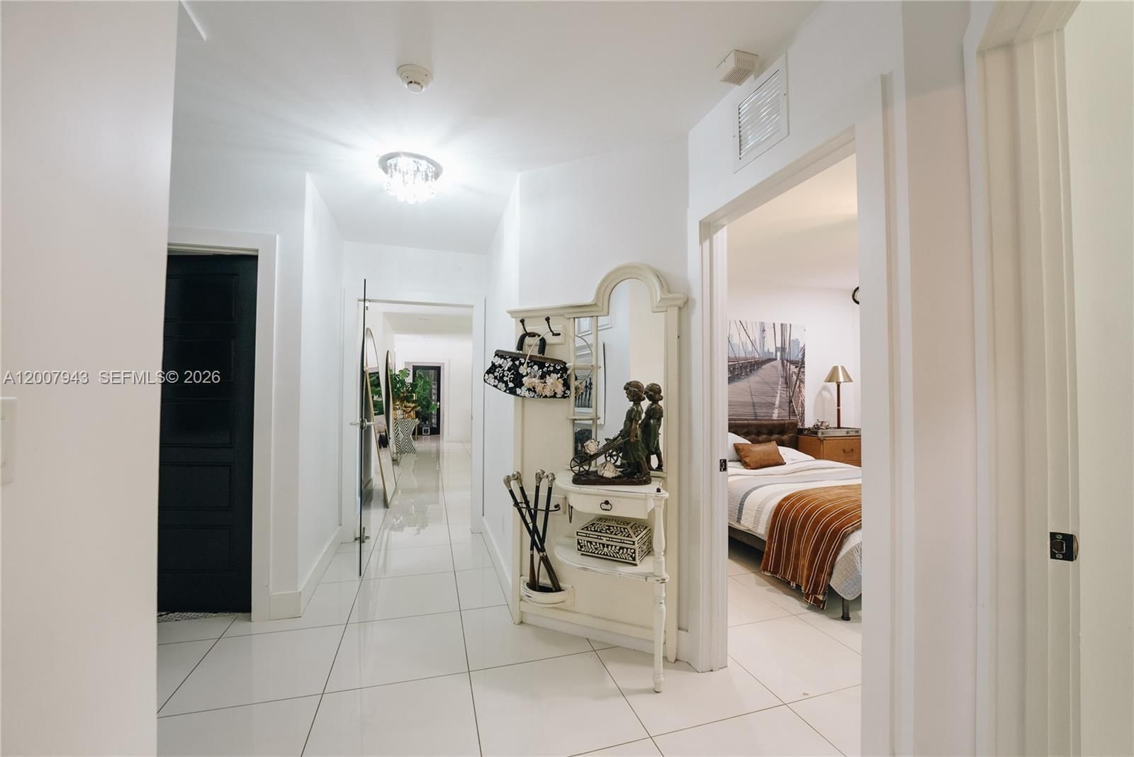 Real estate property located at 16241 Troon Cir, Miami-dade, Miami Lakes - Loch Lomond, Miami Lakes, FL