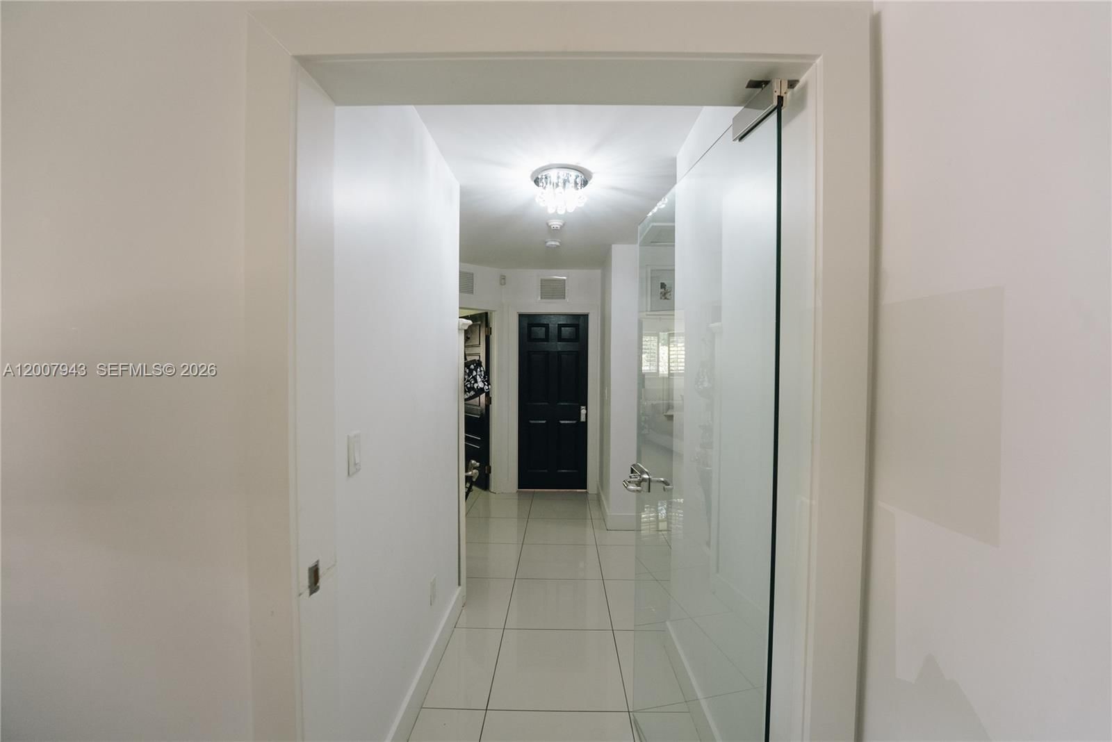 Real estate property located at 16241 Troon Cir, Miami-dade, Miami Lakes - Loch Lomond, Miami Lakes, FL