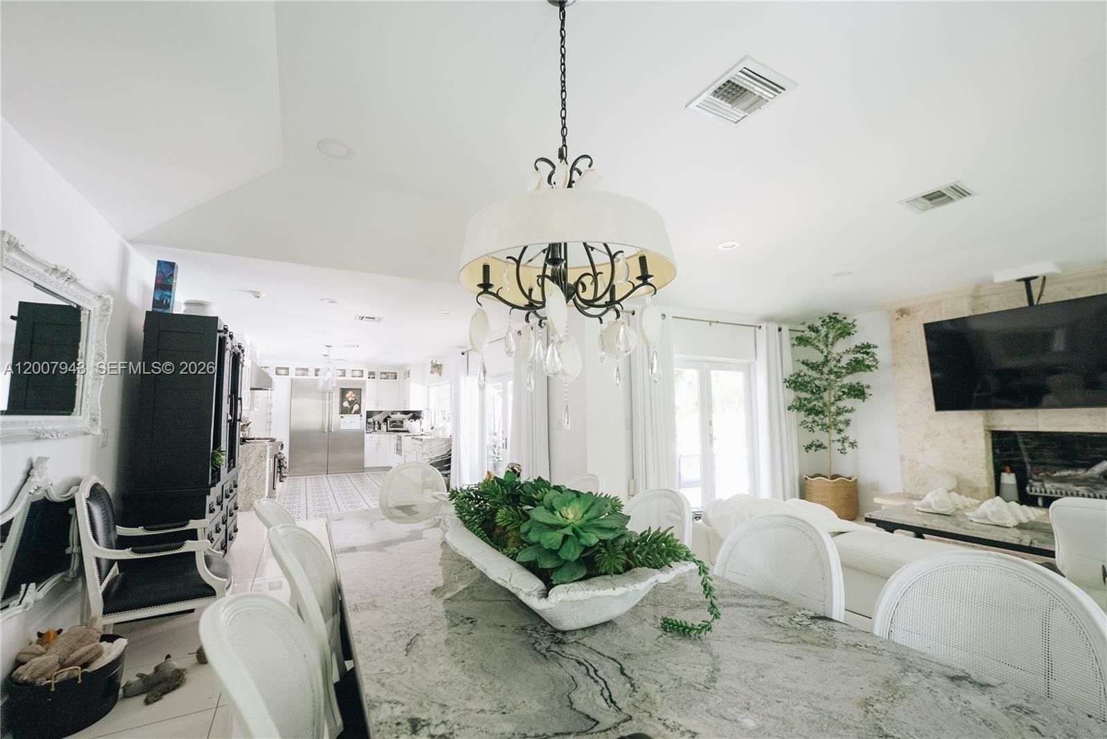 Real estate property located at 16241 Troon Cir, Miami-dade, Miami Lakes - Loch Lomond, Miami Lakes, FL