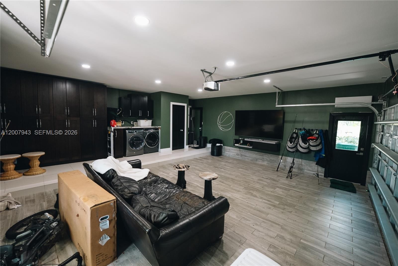 Real estate property located at 16241 Troon Cir, Miami-dade, Miami Lakes - Loch Lomond, Miami Lakes, FL