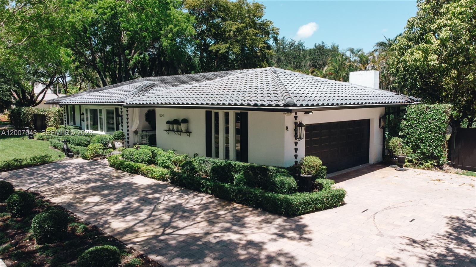 Real estate property located at 16241 Troon Cir, Miami-dade, Miami Lakes - Loch Lomond, Miami Lakes, FL