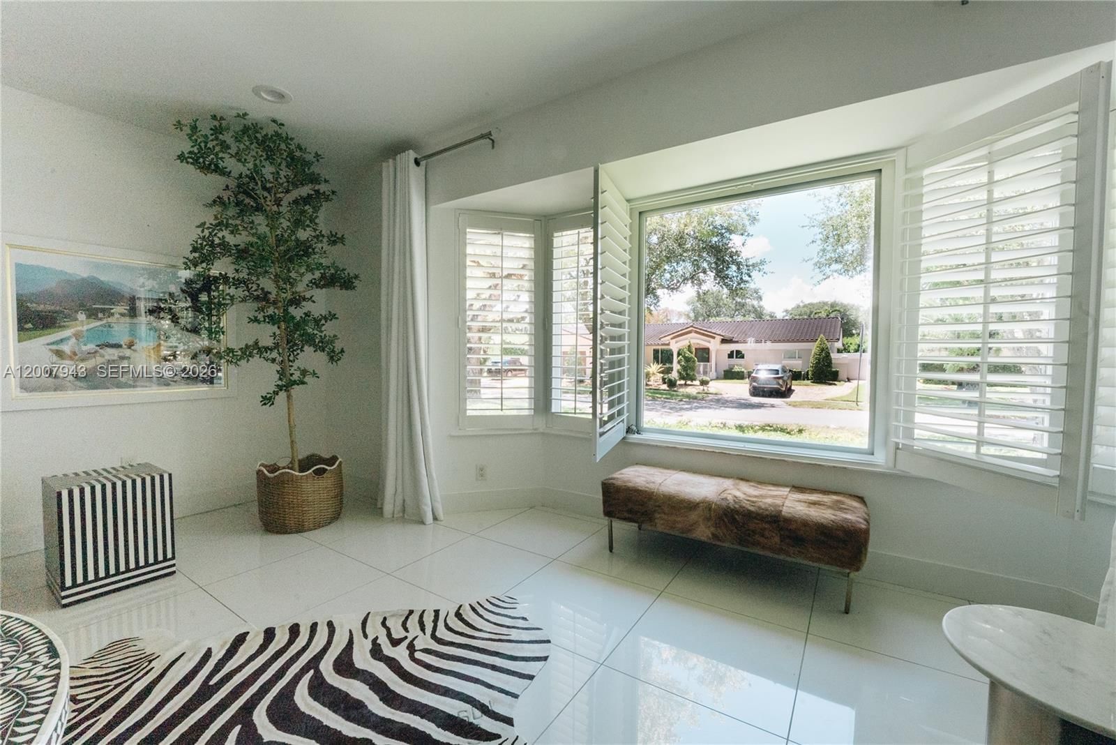 Real estate property located at 16241 Troon Cir, Miami-dade, Miami Lakes - Loch Lomond, Miami Lakes, FL