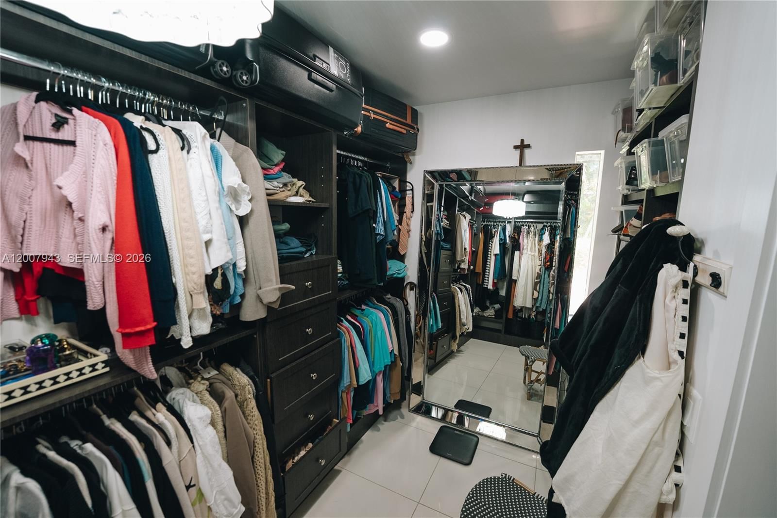 Real estate property located at 16241 Troon Cir, Miami-dade, Miami Lakes - Loch Lomond, Miami Lakes, FL